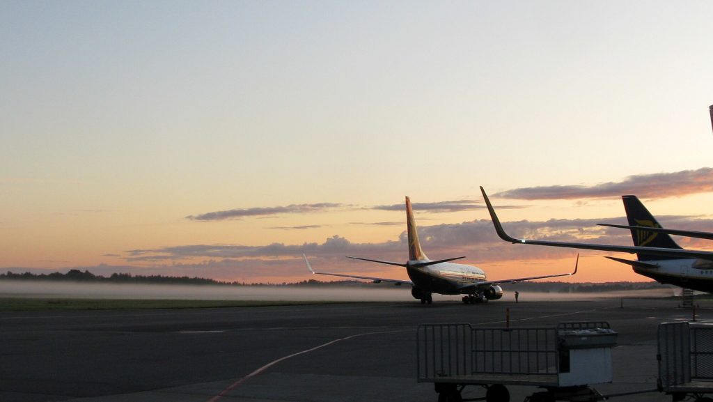 Indemnización vuelo reclamación cancelación retraso vuelo overbooking abogados aerolíneas